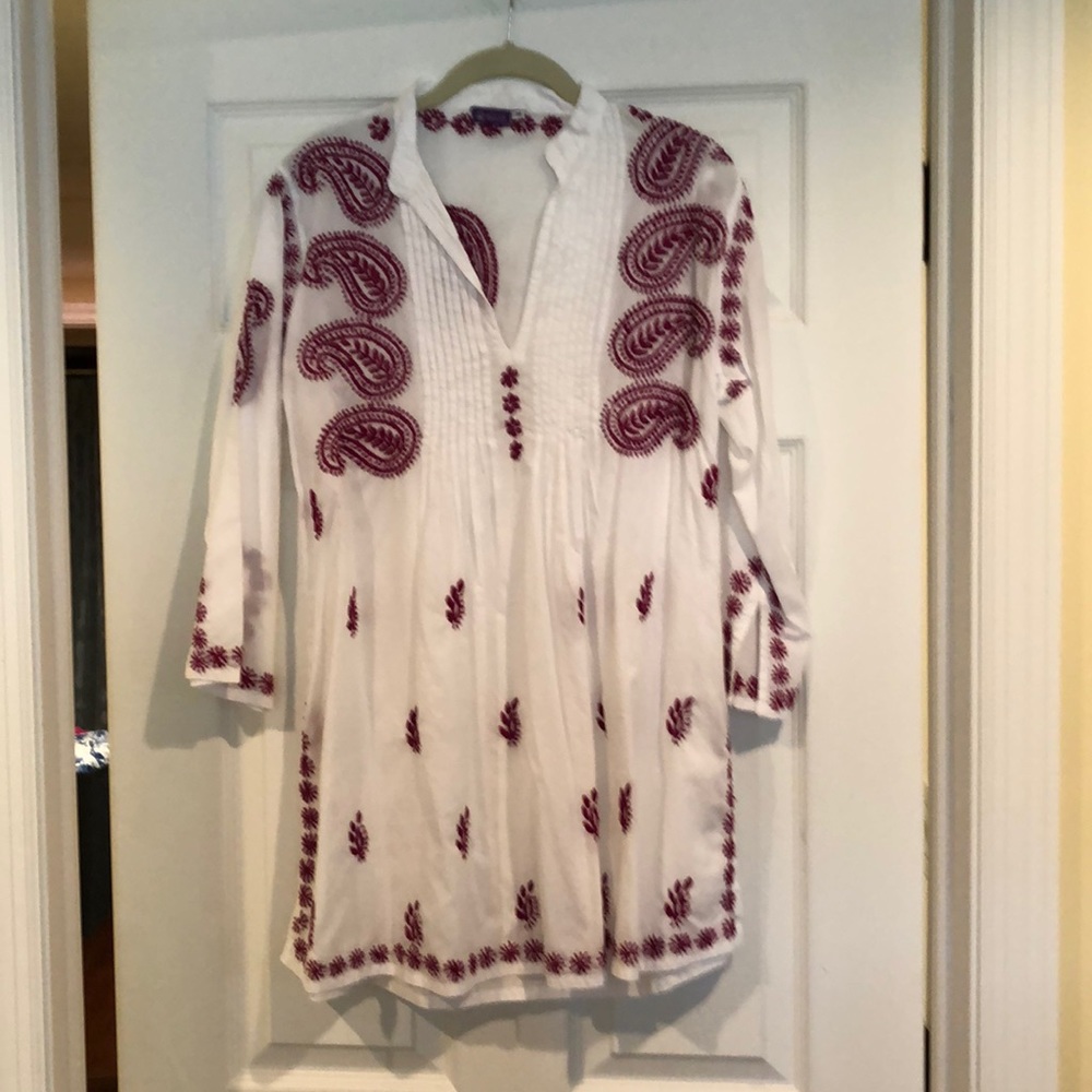 Se’vya handmade coverup, beautifully embroidered